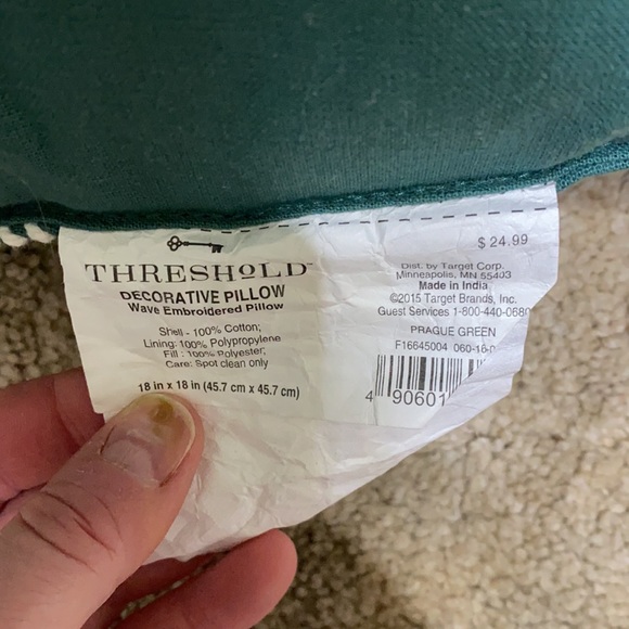 Threshold brand decorative pillow - Picture 3 of 4